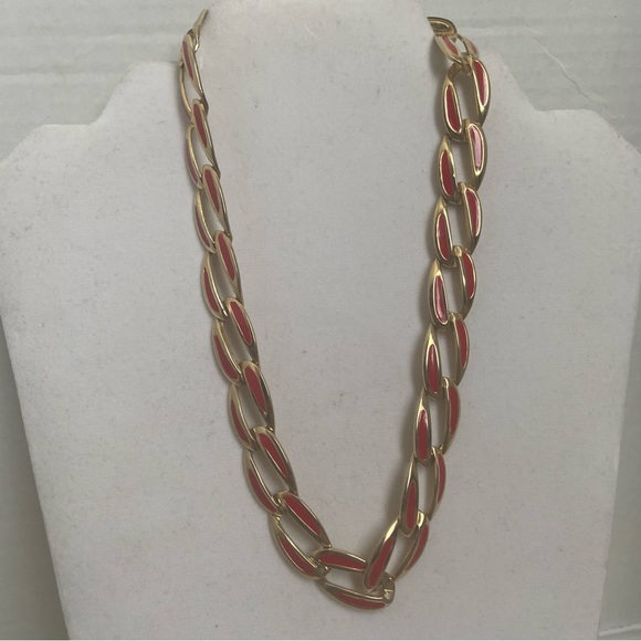 Vintage Gold Tone and red enamel statement chunky chain necklace. Used. - Picture 3 of 6